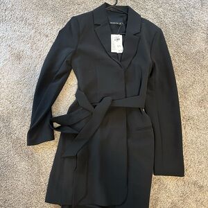 Abercrombie & Fitch Black Belted Dress small TALL